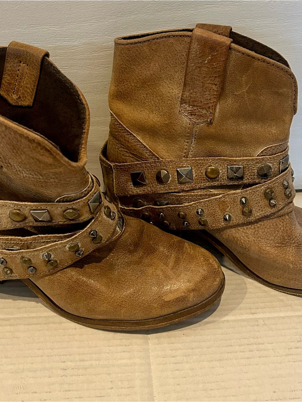 Coral Circle G Tan Studded Ankle Booties